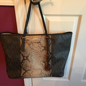 Michael Kors tote